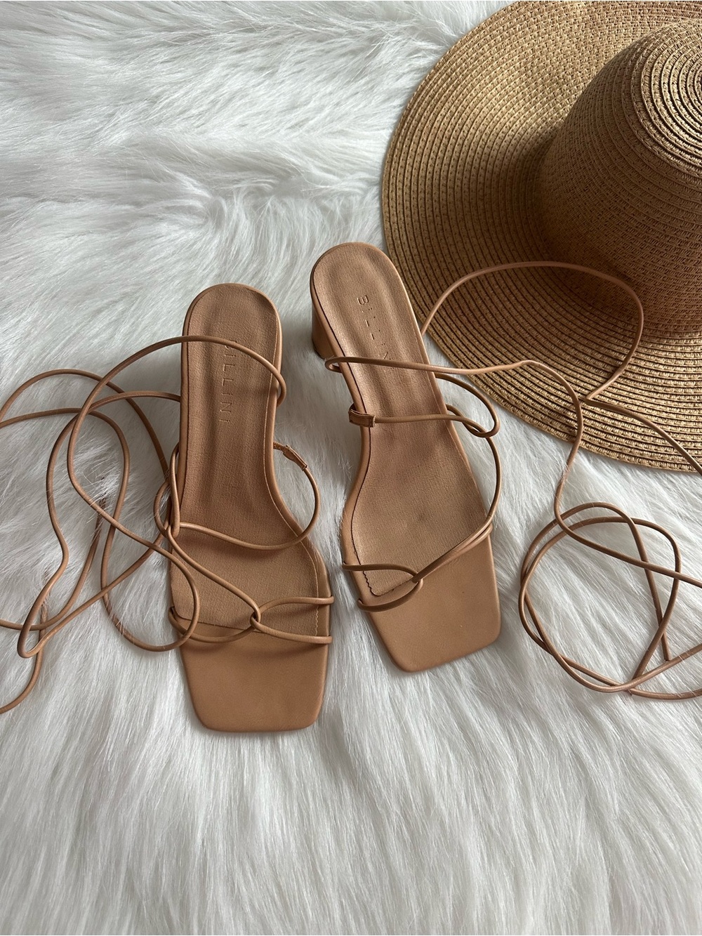 Billini Lace-Up Strappy Sandals in Tan Sz 8 like new